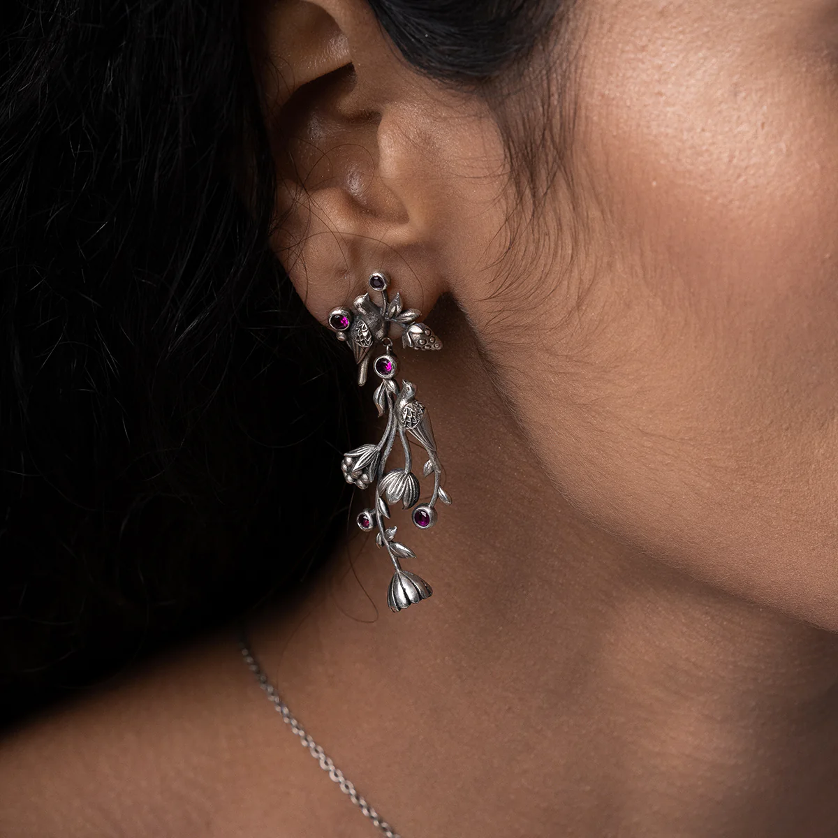 William Morris - Strawberry Thief Dangling Partners Silver Earrings by Moha - Image 5