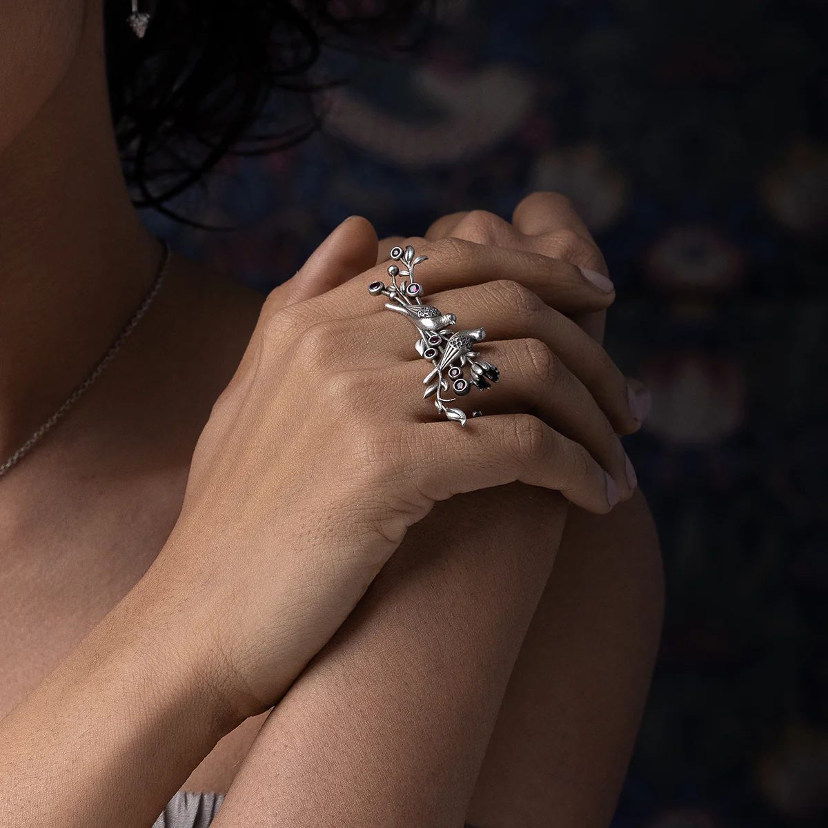 William Morris - Strawberry Thief Silver Double Finger Ring by Moha - Image 6